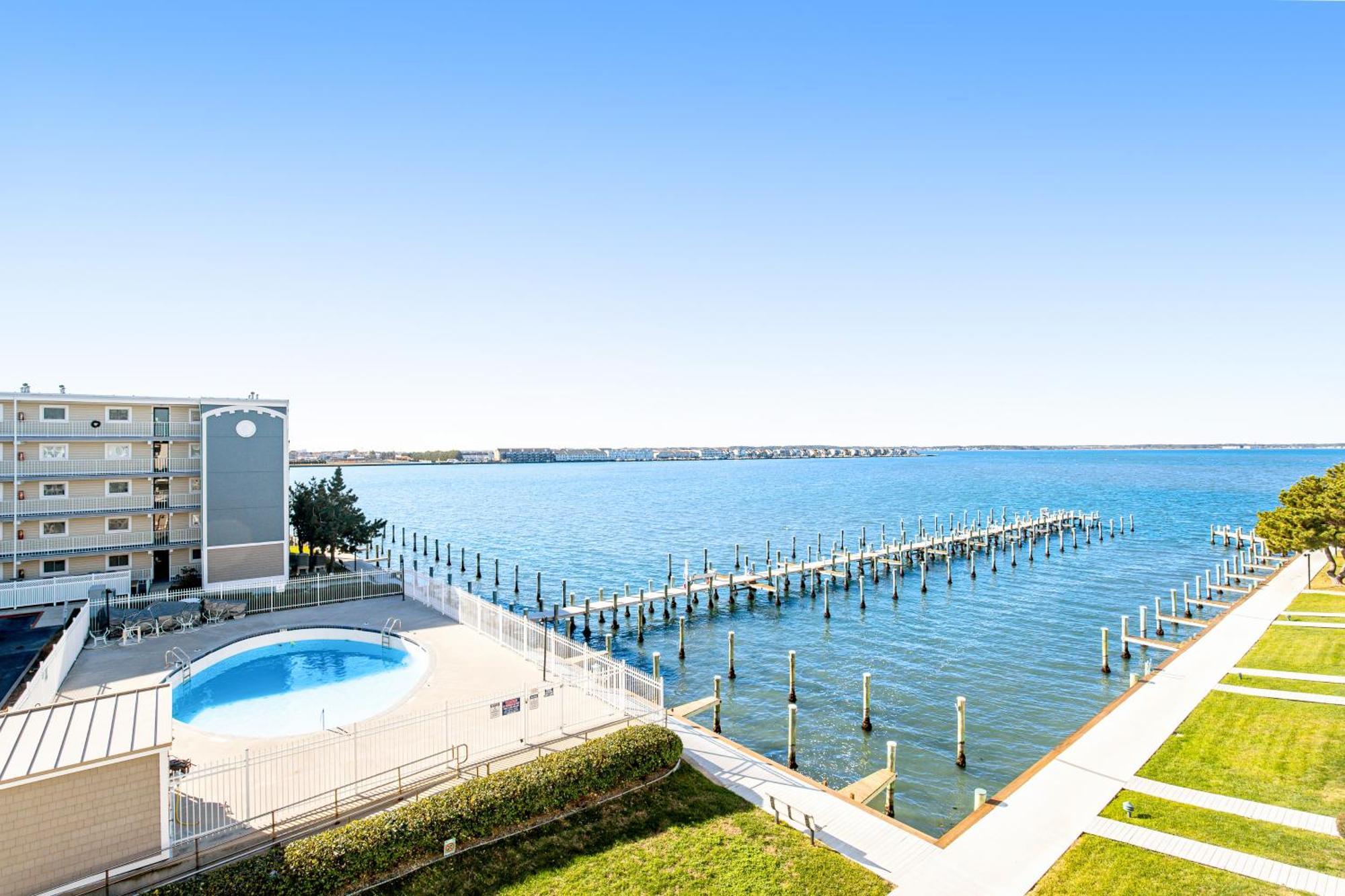 Thunder Island Condos II Ocean City Room photo